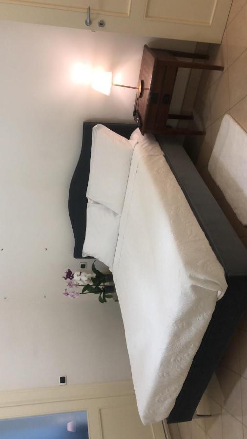 Maison Flores Deluxe Apartament *